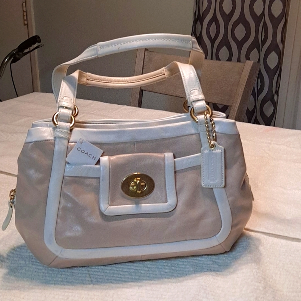 COACH CRICKET SHOULDER BAG
